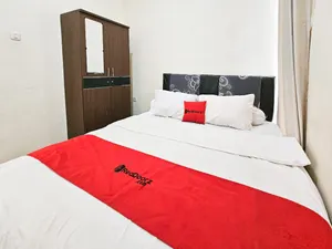 Image of RedDoorz Syariah Nanna Homestay Near Dino Park
