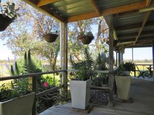 Image of Lakes Entrance Waterfront Cottages with King Beds