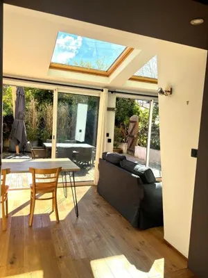 Image of Paul Cézanne garden apartment with air conditioning