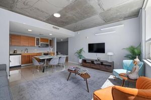 Image of 516-2Bd2Ba Midblock Apartment FREE parking