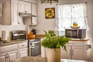 Image of Welcome to the Cottage: A Home Away from Home