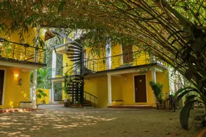 Image of SAMANTHA INTERNATIONAL -THE ULTIMATE HOSTEL TREAT