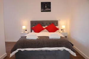 Image of Newly Refurbished 1-Bedroom Flat near Town Centre