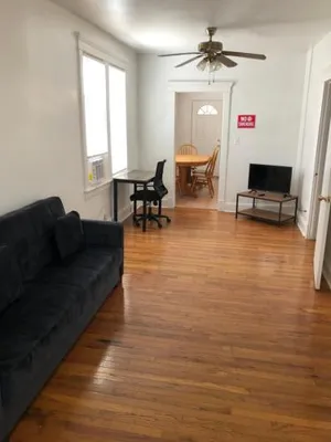 Image of Private 2 bedroom and 1 bathroom house in a quiet area and convenient to NYC bus and train