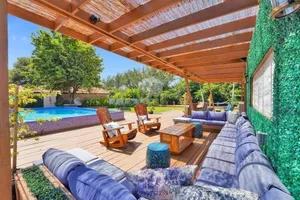 Image of Modern 6 Bedroom Oasis with Pool and Outdoor BBQ