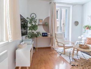 Image of Appartement 1er étage piéton Place de la Pierre