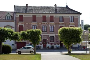 Image of Hotel du Grand Monarque