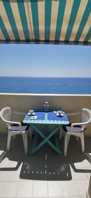 Image of Studio Le Grand Bleu Fshh