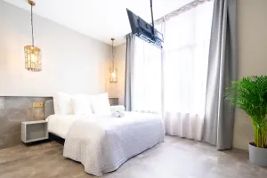 Image of Luxurious Penthouse Just 7-Minutes from Rotterdam