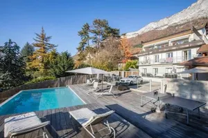 Image of POOL and VIEW, Optez pour ce Luxueux appartement avec vue lac Annecy et PISCINE by LLA Selections