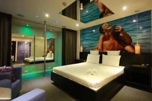 Image of Motel Confidence