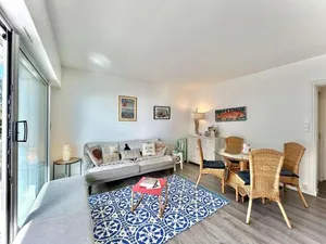 Image of Appartement 2 pièces face mer avec terrasse et parking privatif - La Baule - FR-1-245-151