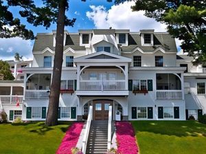 Image of Mirror Lake Inn