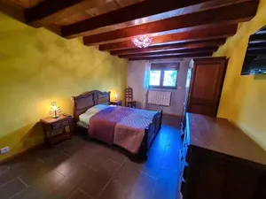 Image of Charmante Chambre avec Salle d'eau Privative et Salon Commun, Proche Belgique et Luxembourg - FR-1-584-327