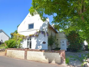 Image of Pleasant Holiday Home in Horning with Pond