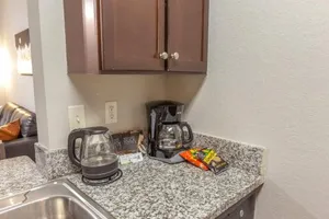 Image of Luxury Retreat in Tallahassee with Restaurants Nearby