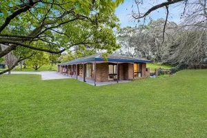 Image of Tree-Lined Donvale Nature Family Getaway