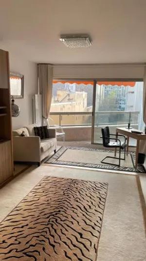 Image of Un studio de luxe Les Champs Elysées