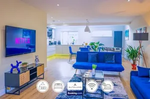 Image of Deja Blue by AltoLuxoExperience Short Lets & Serviced Accommodation With Free Parking
