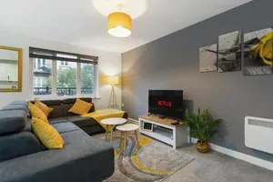 Image of Deluxe 2 bed flat w/free parking