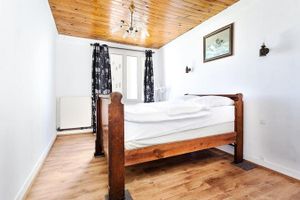 Image of Lovely flat in a house on the 2nd & 3rd floors