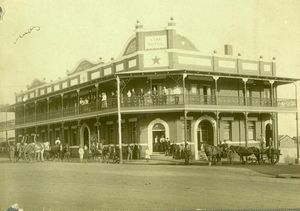 Image of HISTORIC STAR LODGE and STATION MASTERS HOUSE NARRANDERA