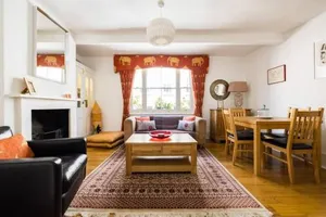 Image of Spacious, Light-Filled 2 Bedroom Apartment
