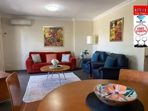 Image of SUBI CENTRAL CLOSE CBD HOSPITALS WIFI NETFLIX WINE