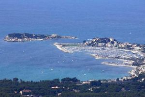 Image of VUE MER 3 mn A PIED DE LA PLAGE LUMINEUX ET MODERNE
