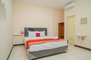 Image of RedDoorz near Stasiun Tangerang