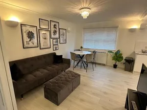 Image of Stylish 1 Bedroom close to Tooting Bec Station