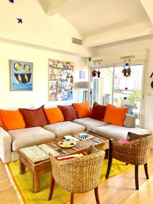 Image of Prado Spacious and Sunny Loft in Marseille
