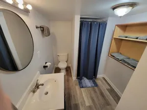 Image of Modern 1 BR Apt - Easy Parking 5 min from Downtown