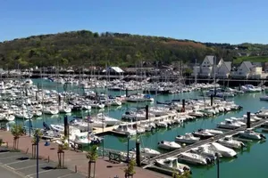 Image of VILLA CATHY DUPLEX PLEIN SUD VUE PORT avec PISCINE INTERIEURE CHAUFFÉE