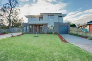 Image of Windella Break: close to beach & plaza