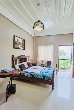 Image of Filipina Queen Room w/ Netflix & WiFI!!!