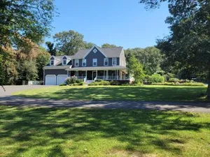 Image of Large Home with Pool & 7 bedrooms; sleeps 21