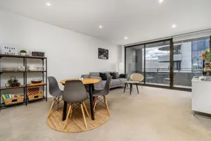 Image of 2BR apt in Governor Place 4 mins to Foreshore