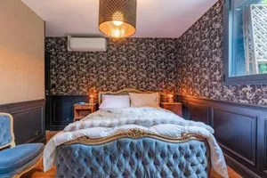 Image of Artistic Family Apartment 15 minutes of Paris