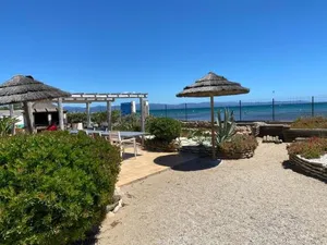 Image of Hyères studio les pieds dans l eau Au Grand Sud