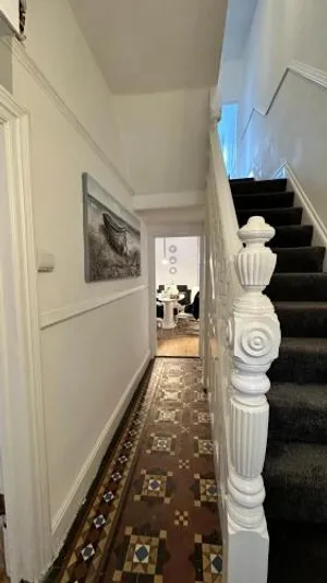 Image of Victorian/modern house