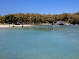 Image of Seaspray Walk to the beach