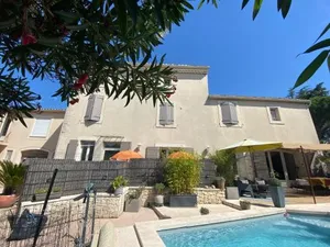 Image of La Papaline de Caroline Suite chambre d'hôtes avec petit-déjeuner Saint-Saturnin-lès-Avignon