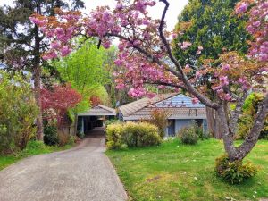 Image of Abbey House/Gardens/Fireplace/Village 7 Mins Walk