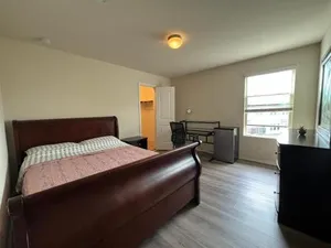 Image of Queen Bed Room With Bath 20 Mins To Tesla