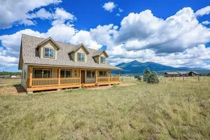 Image of 6555 N Chambers Dr