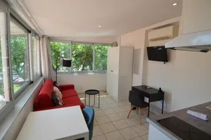Image of STUDIO CASSIN - next to tramway line 2 near airport