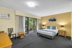 Image of Spacious Room Ideal for Biz and Leisure