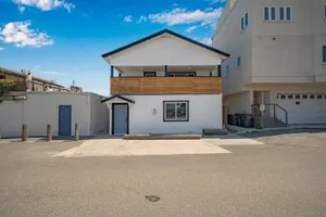 Image of Sunset Beach Retreat next to Water Tower and Ocean