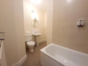 Image of Cosy 1-bedroom cottage next to Combe Lodge Venue